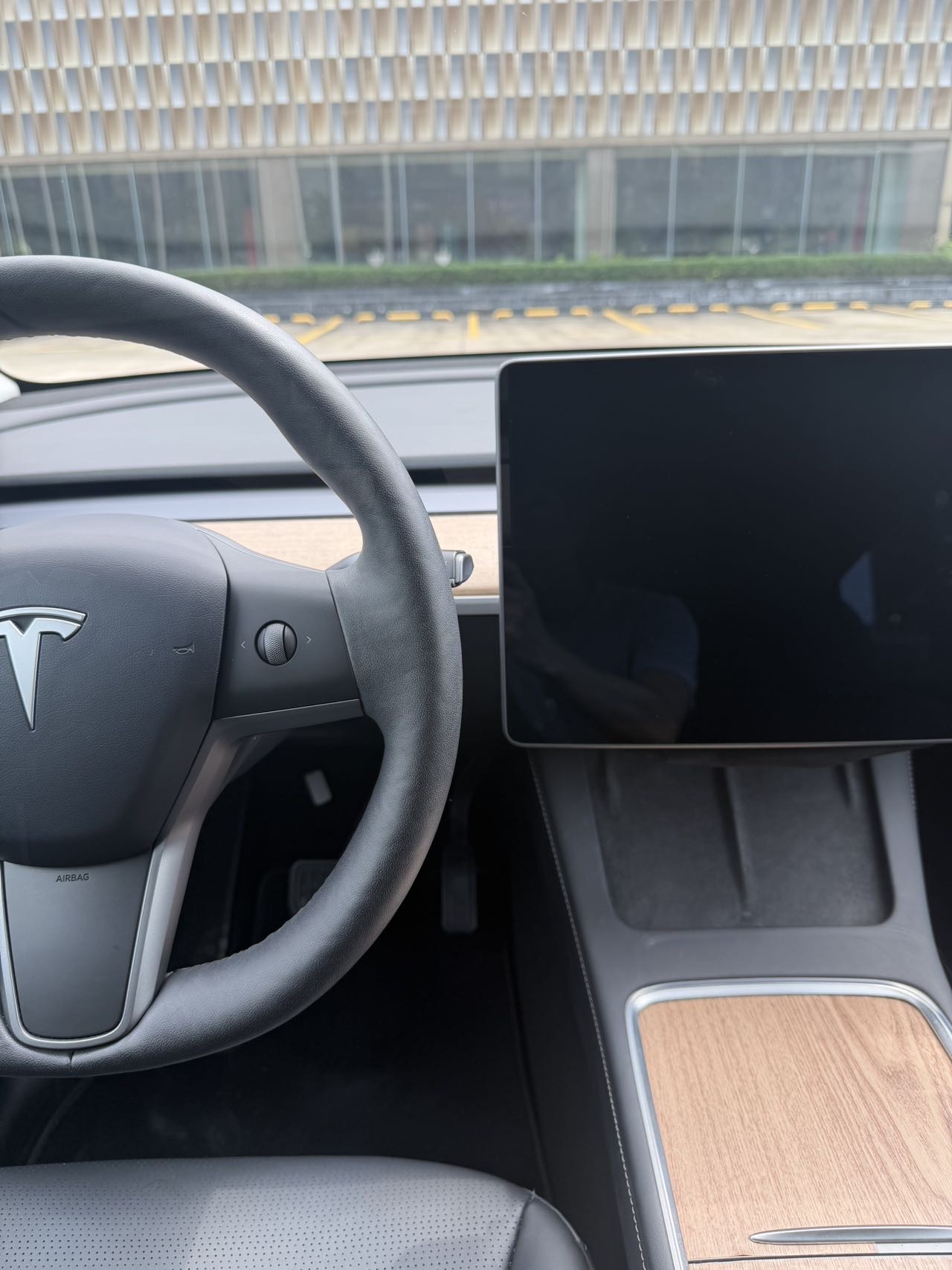 Tesla Model Y 2021 #15 Tesla Model Y 2021 car image #15