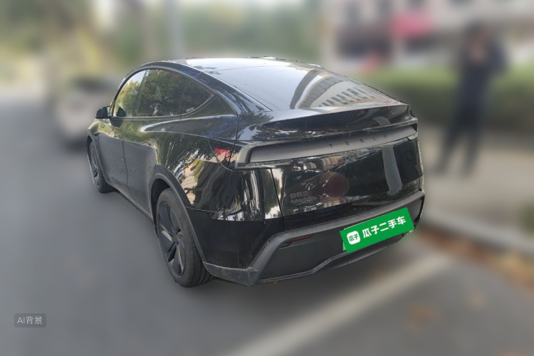 Tesla Model Y 2025 #5 Tesla Model Y 2025 صورة سيارة #5
