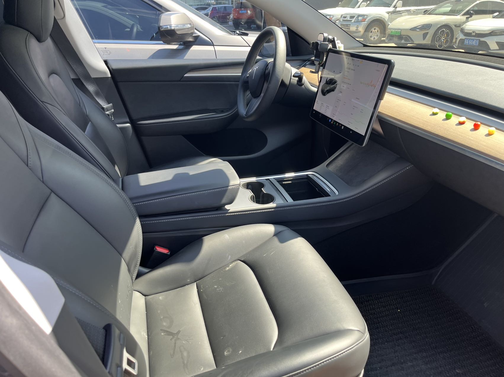 Tesla Model Y 2021 #4 Tesla Model Y 2021 car image #4