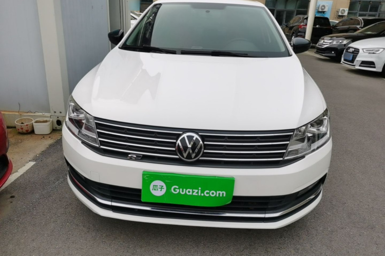 Volkswagen Lavida 2018 car image #3