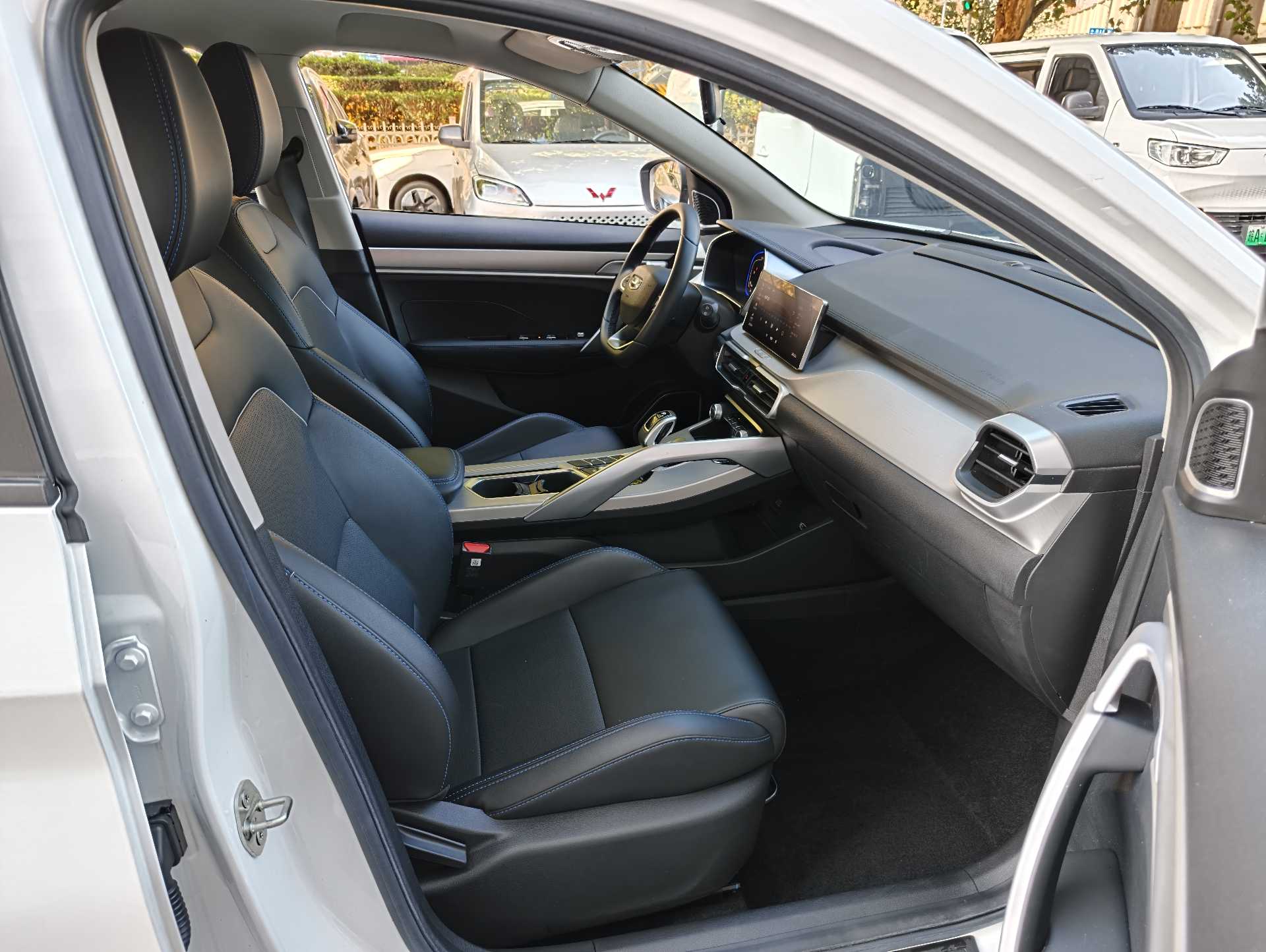 GEELY Coolray New Energy 2021 #8 GEELY Coolray New Energy 2021 car image #8