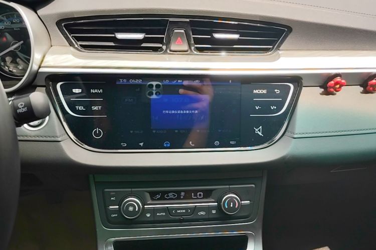 GEELY Emgrand 2020 car image #13