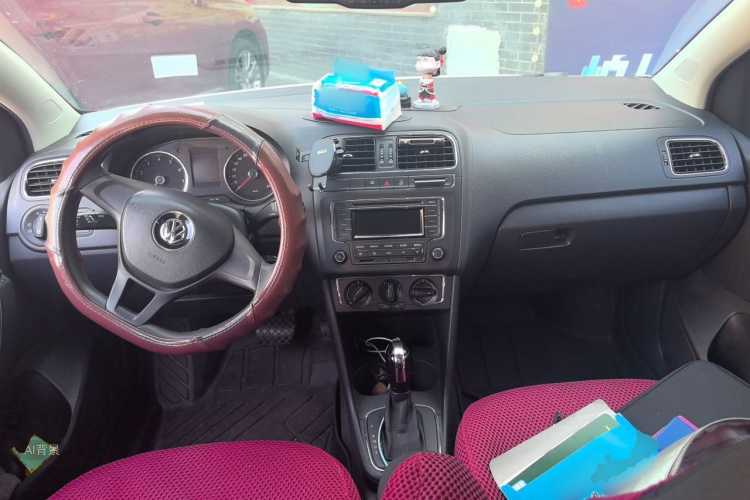 Volkswagen Polo 2015 #11 Volkswagen Polo 2015 изображение автомобиля #11