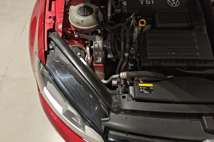 Volkswagen Golf 2017 car image #23