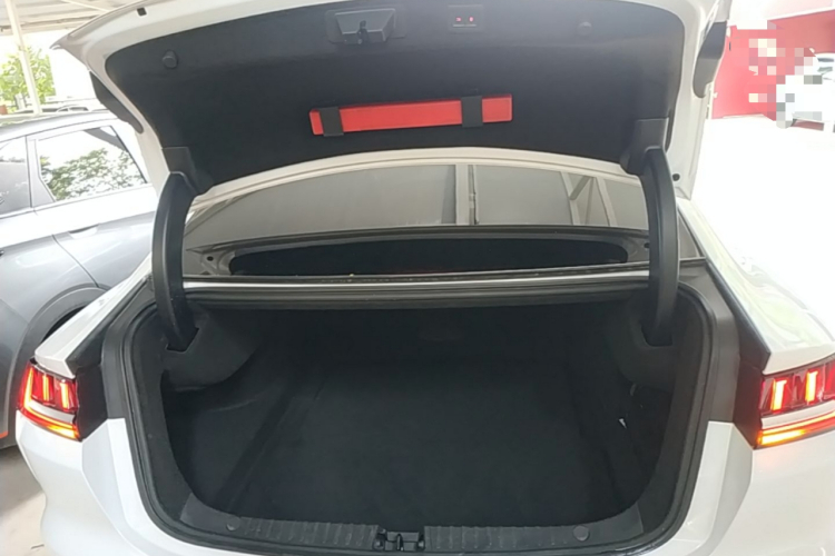 BYD Han 2022 #19 BYD Han 2022 car image #19