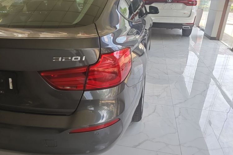 BMW 3 Series GT 2019 #8 BMW 3 Series GT 2019 car image #8