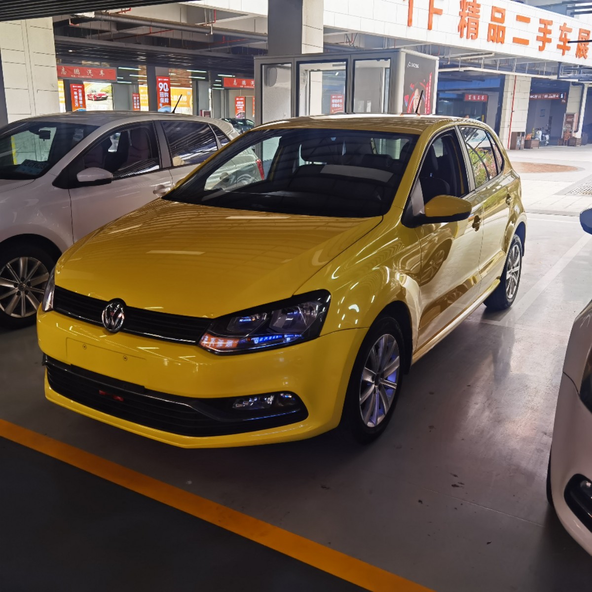 Volkswagen Polo 2014 Volkswagen Polo 2014 car image