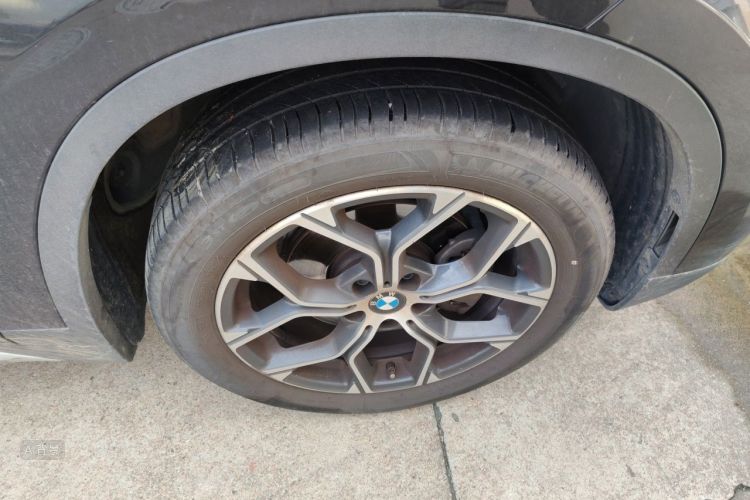 BMW X1 2021 car image #9