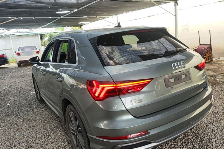 Audi Q3 2021 #7 Audi Q3 2021 صورة سيارة #7