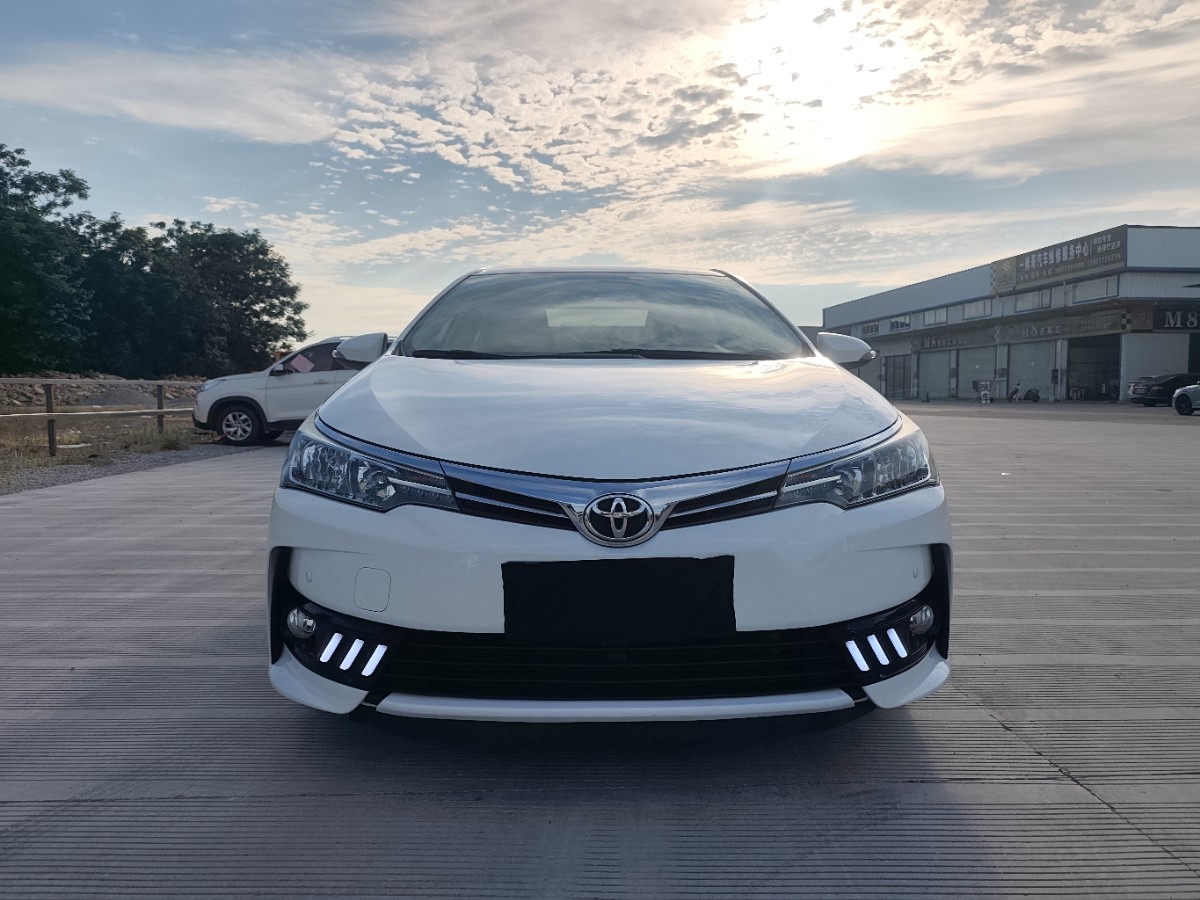 Toyota Corolla 2017 #2 Toyota Corolla 2017 car image #2