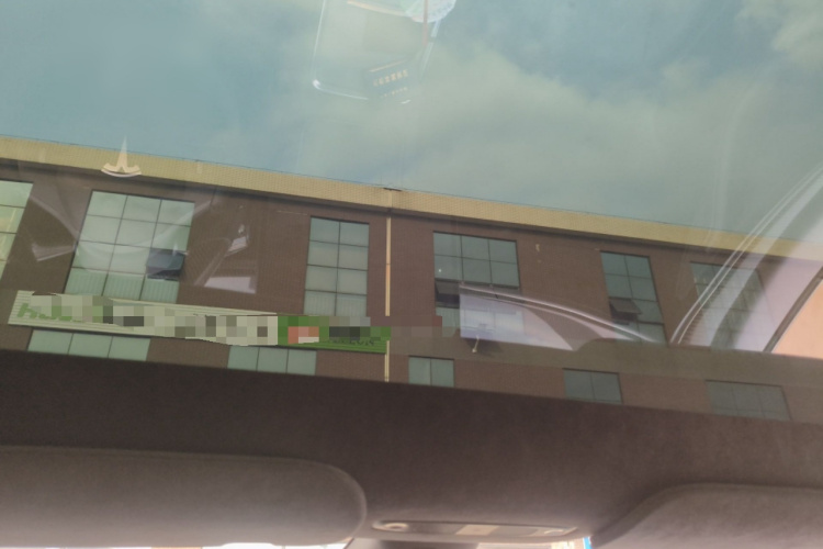 Tesla Model Y 2021 car image #20