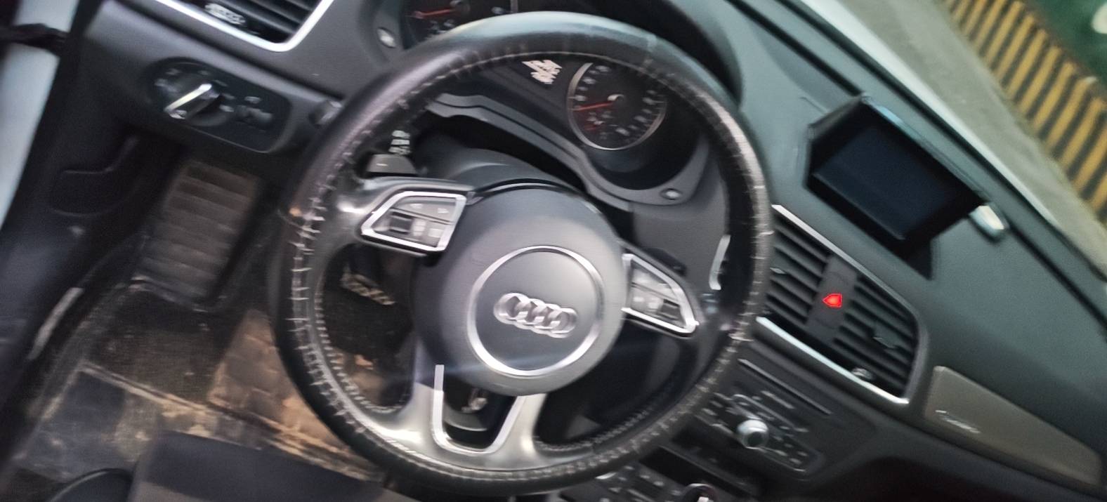 Audi Q3 2016 #6 Audi Q3 2016 car image #6