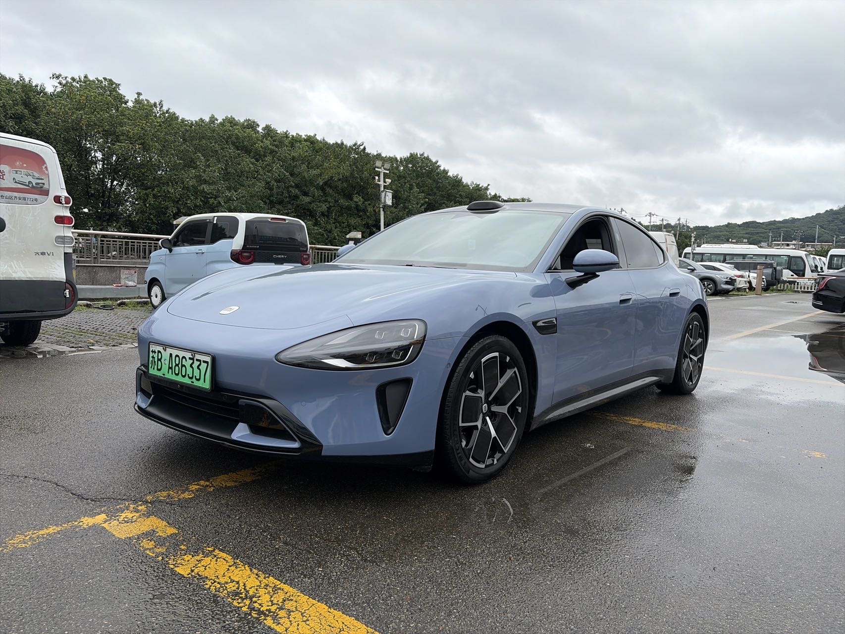 MI SU7 2024 car image 