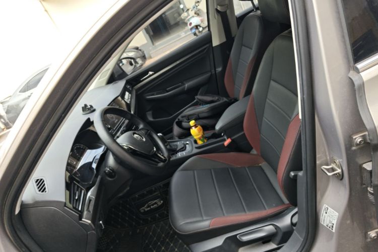 Volkswagen Bora 2019 car image #15