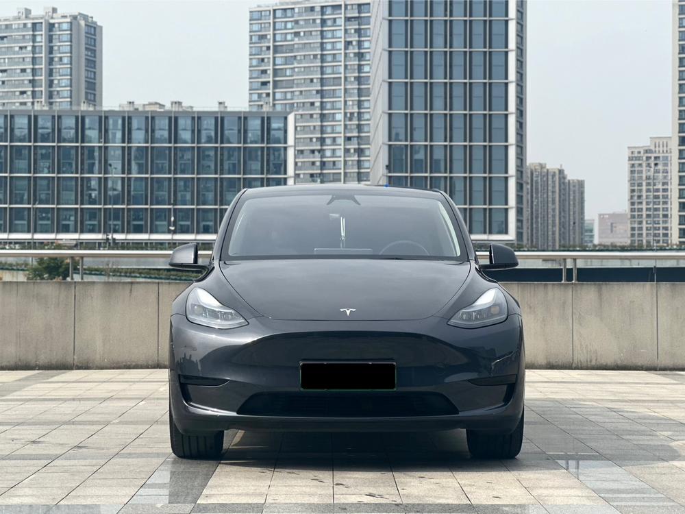 Tesla Model Y 2024 #2 Tesla Model Y 2024 car image #2