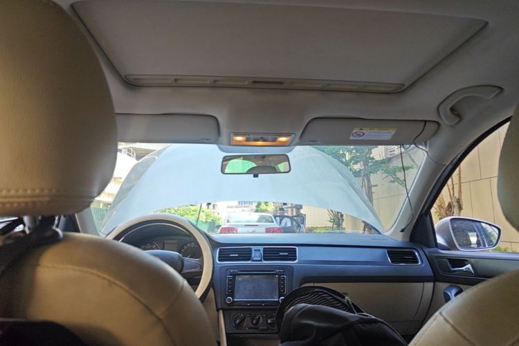 Skoda Rapid 2015 #18 Skoda Rapid 2015 image de voiture #18