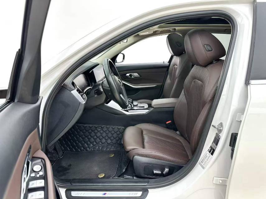 BMW 3 Series 2022 car image #3