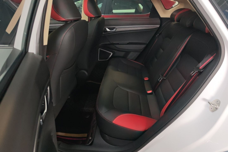 GEELY Emgrand GS 2021 car image #10