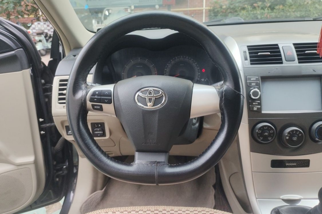 Toyota Corolla 2013 car image #22