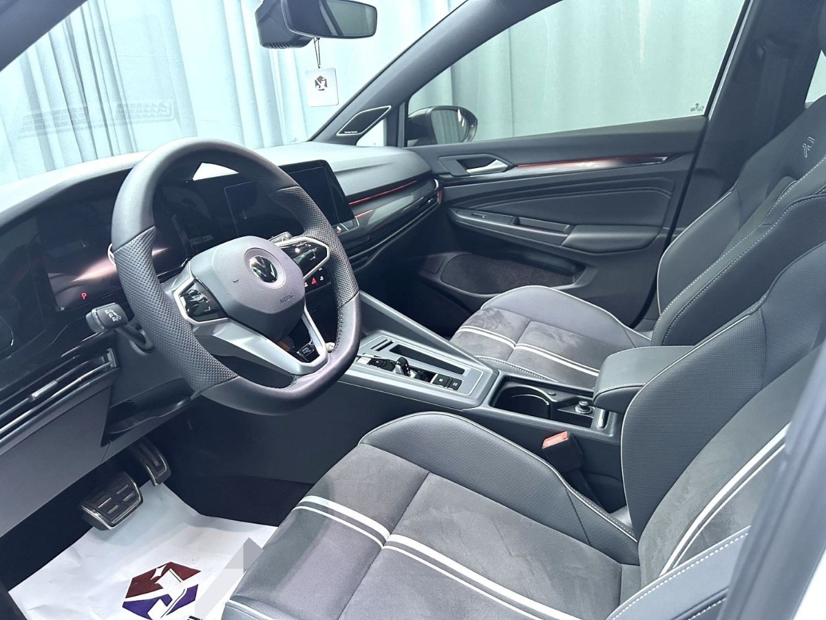 Volkswagen Golf 2022 car image #7