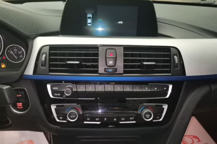 BMW 3 Series 2018 #25 BMW 3 Series 2018 car image #25