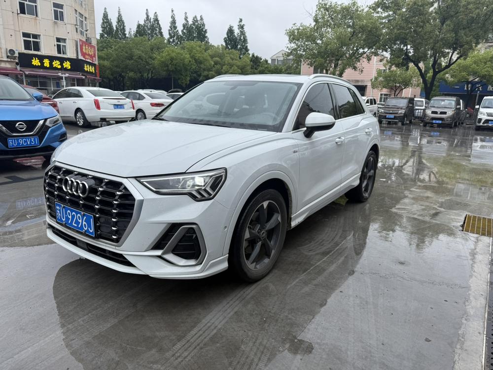 Audi Q3 2021 Audi Q3 2021 car image