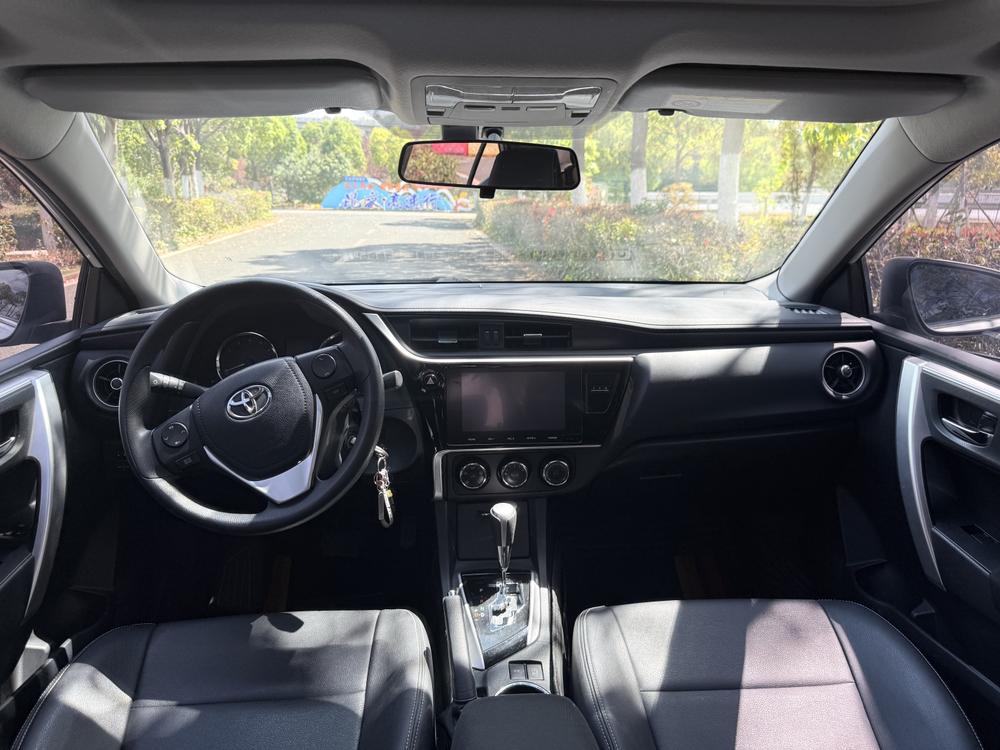 Toyota Corolla 2018 immagine di auto #13