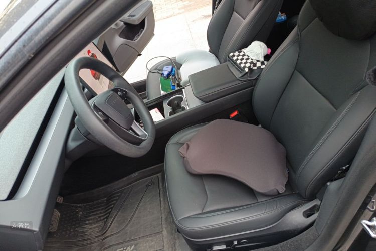 Tesla Model 3 2024 car image #17