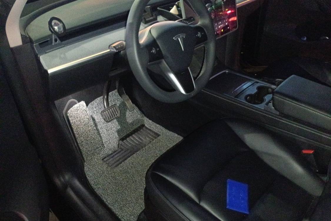 Tesla Model Y 2024 #23 Tesla Model Y 2024 car image #23
