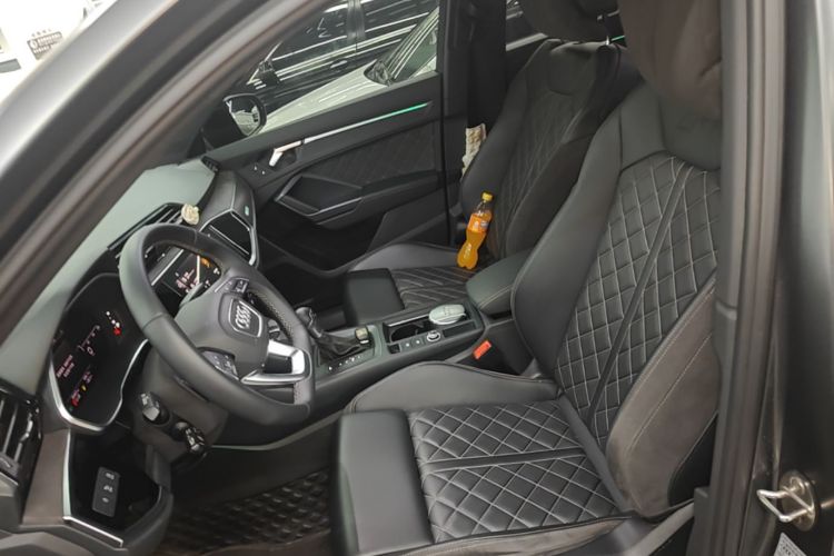 Audi Q3 2023 car image #15