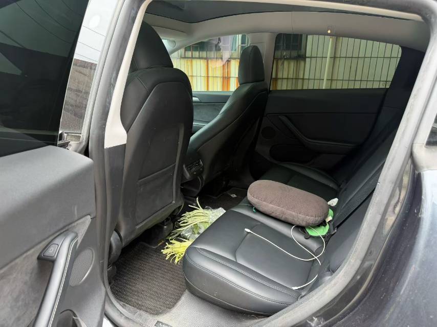 Tesla Model Y 2024 car image #3