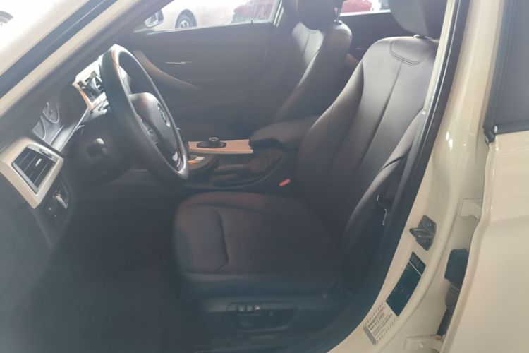 BMW 3 Series 2014 car image #21