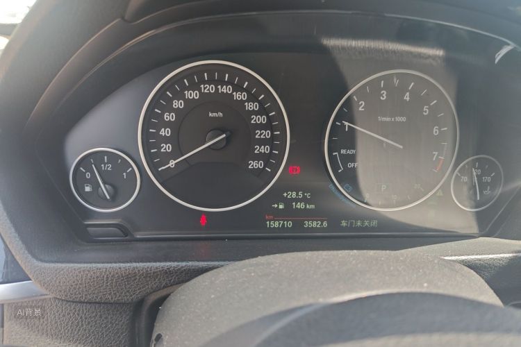 BMW 3 Series 2019 car image #13