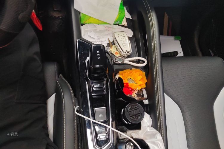 GEELY Coolray 2022 immagine di auto #16