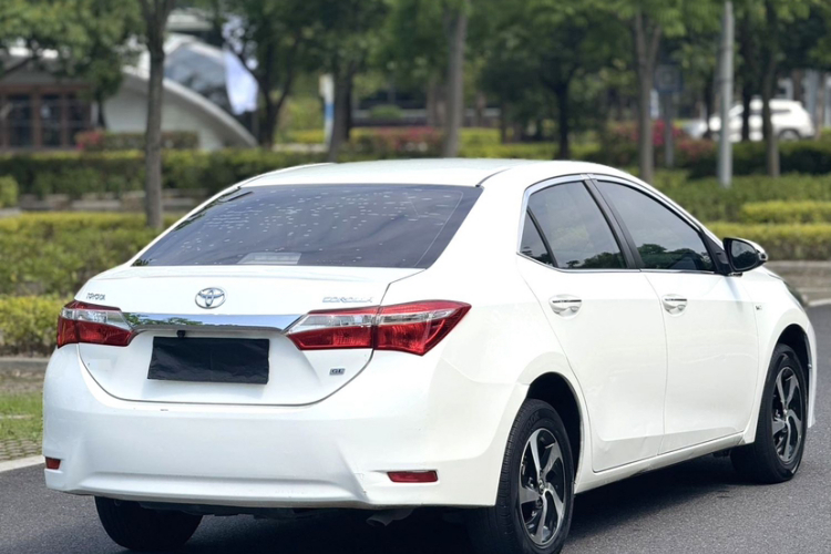 Toyota Corolla 2017 car image #11