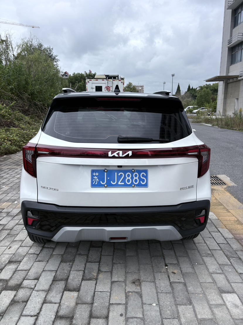 Kia Seltos 2024 #4 Kia Seltos 2024 car image #4