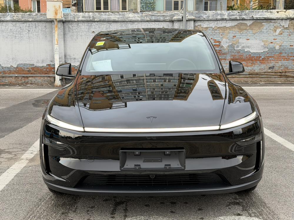 Tesla Model Y 2026 #2 Tesla Model Y 2026 imagen de coche #2