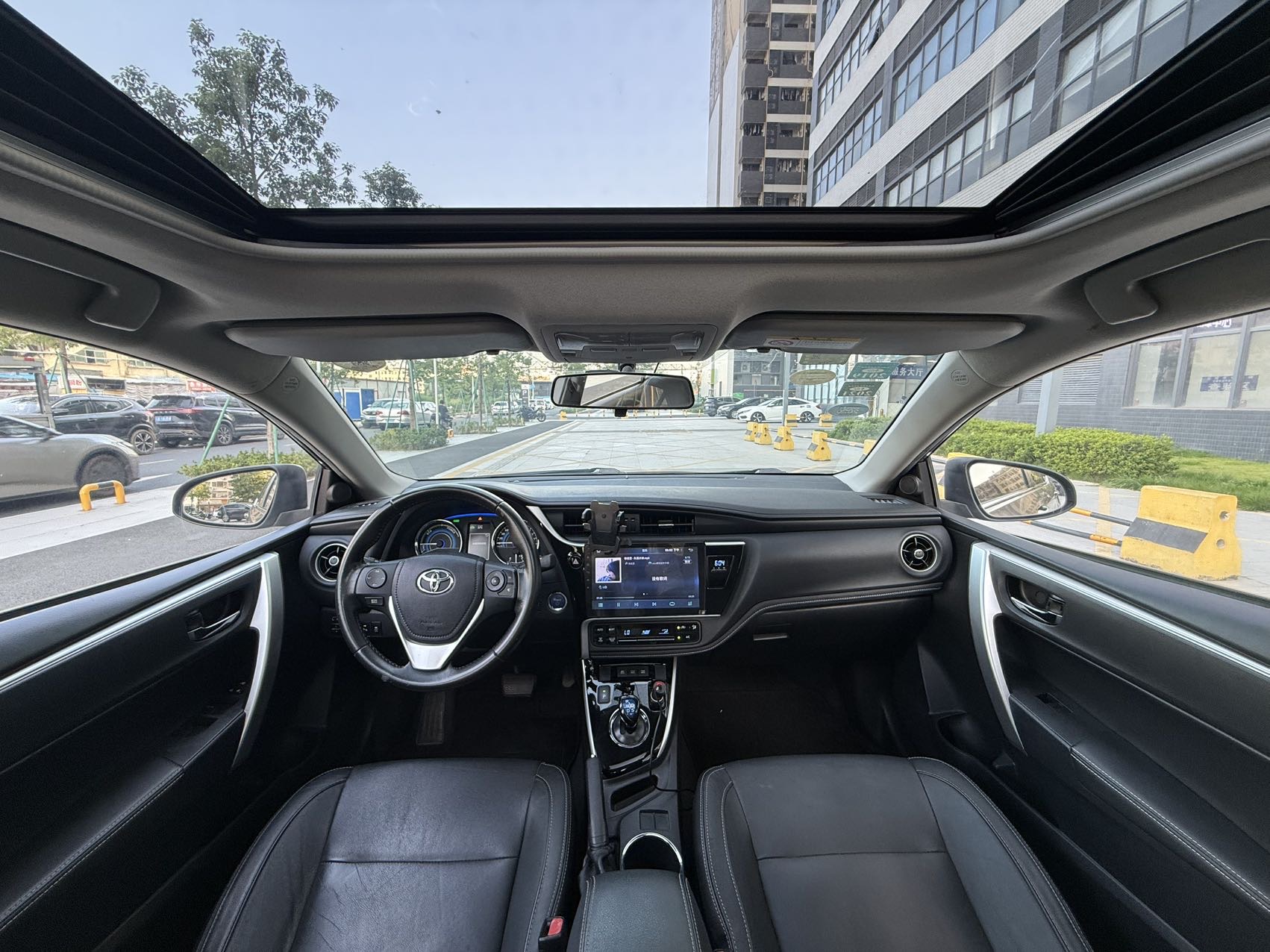 Toyota Corolla 2017 #5 Toyota Corolla 2017 car image #5