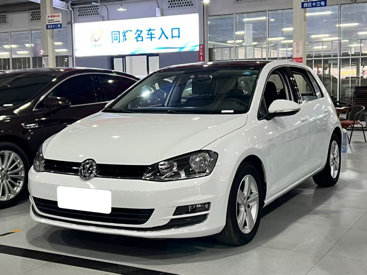 Volkswagen Golf 2016 car image #2