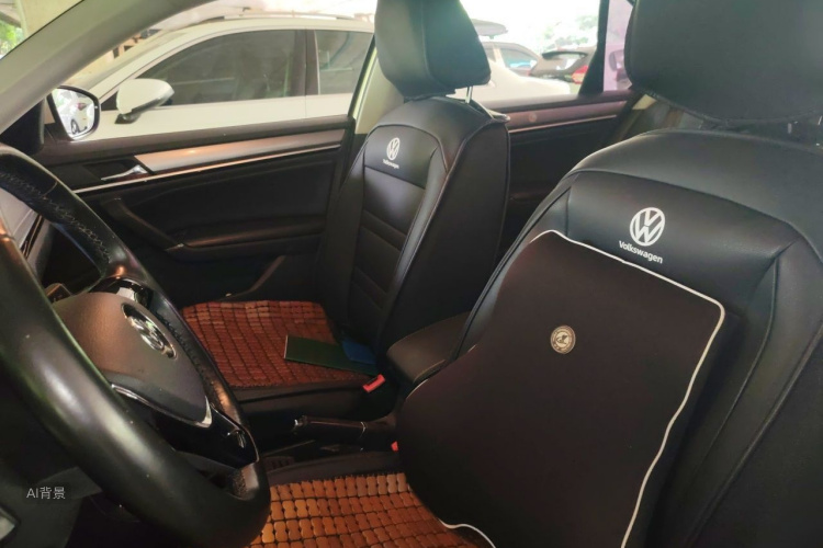 Volkswagen Bora 2017 car image #17