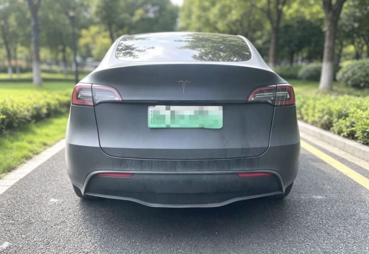 Tesla Model Y 2022 car image #6
