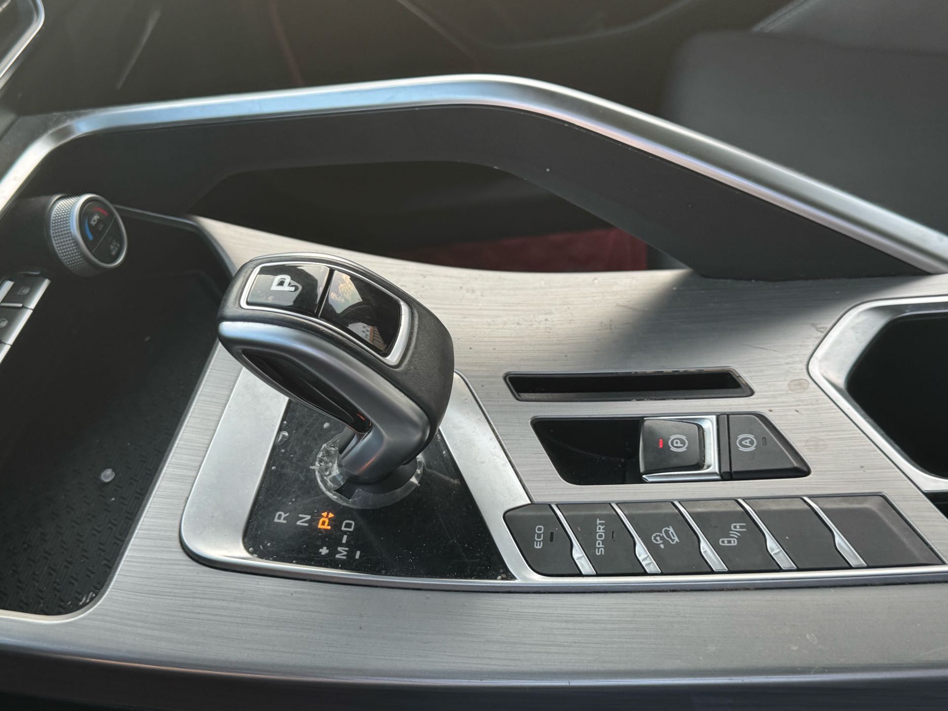 GEELY Coolray 2020 #5 GEELY Coolray 2020 car image #5