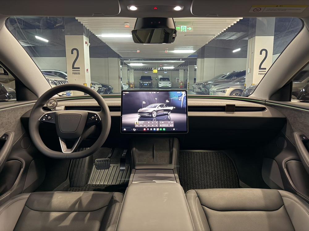 Tesla Model 3 2025 #14 Tesla Model 3 2025 car image #14