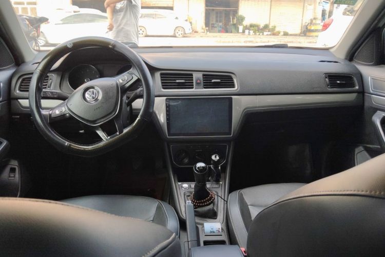 Volkswagen Lavida 2018 car image #12