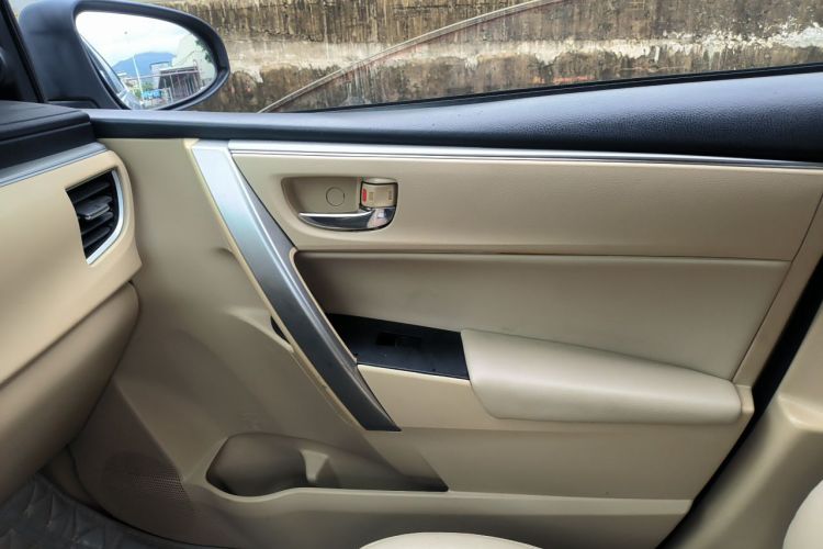 Toyota Corolla 2017 #27 Toyota Corolla 2017 car image #27