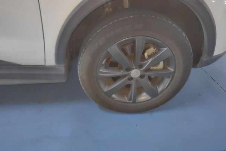 BYD Yuan New Energy 2019 car image #6
