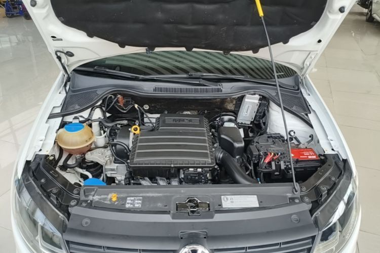 Volkswagen Polo 2017 car image #20