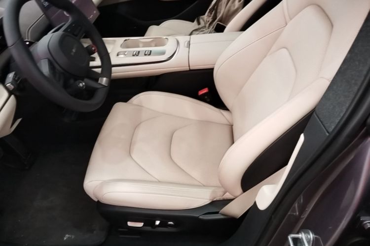 MI SU7 2025 car image #15