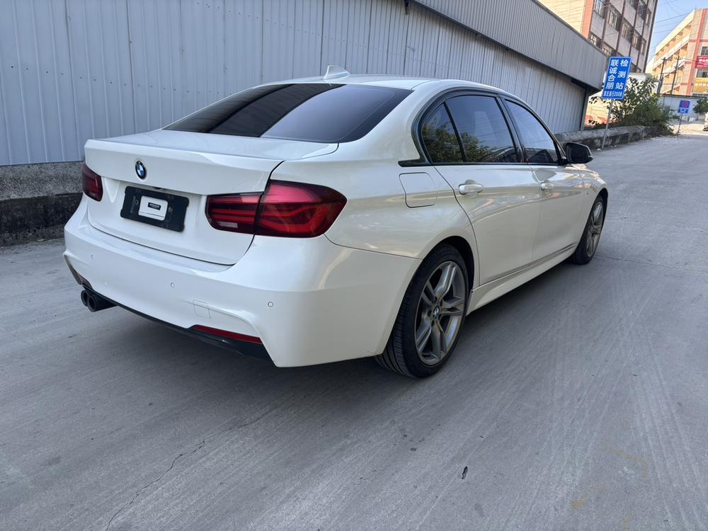 BMW 3 Series 2018 #6 BMW 3 Series 2018 car image #6
