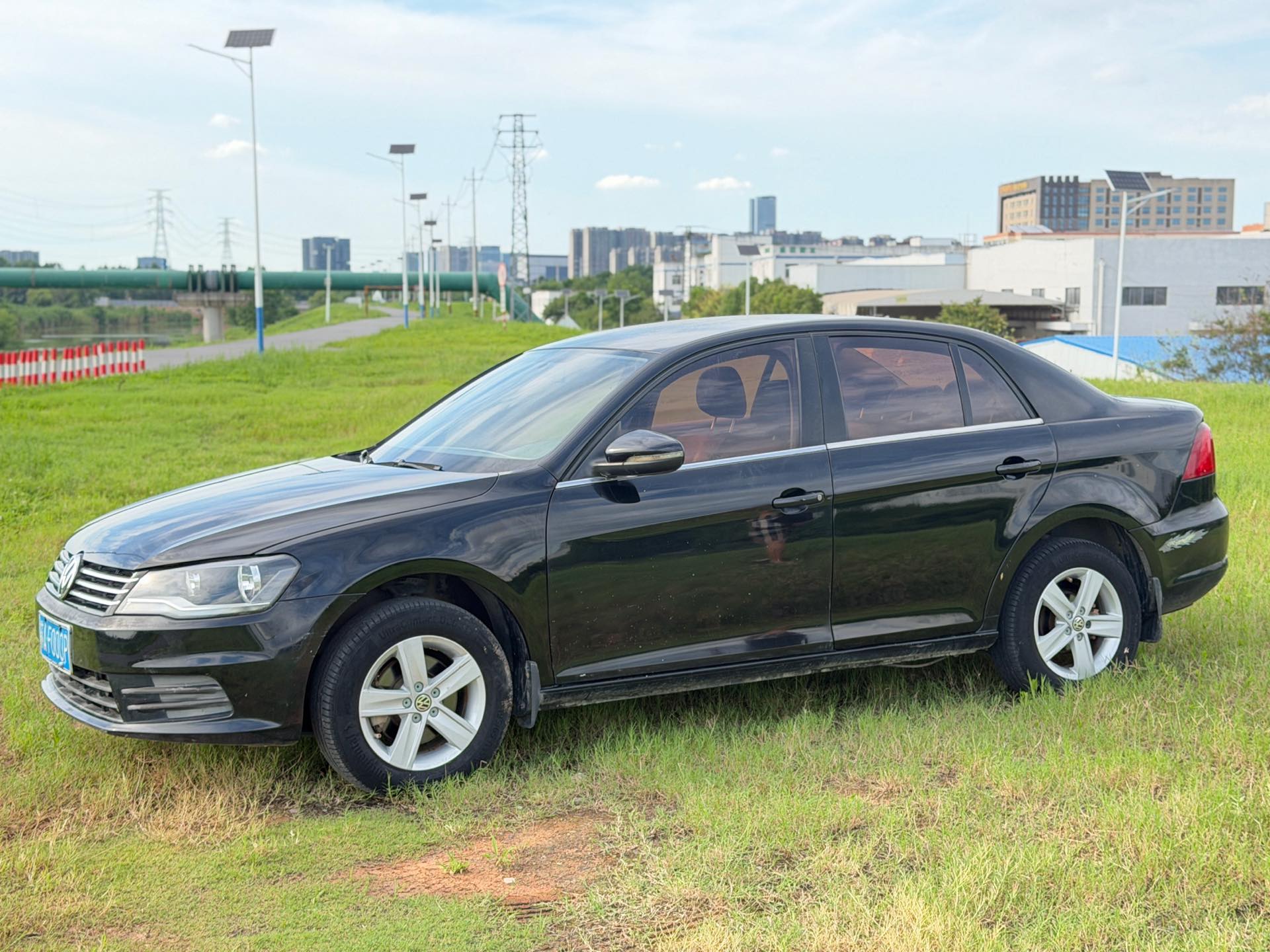 Volkswagen Bora 2013 immagine di auto 